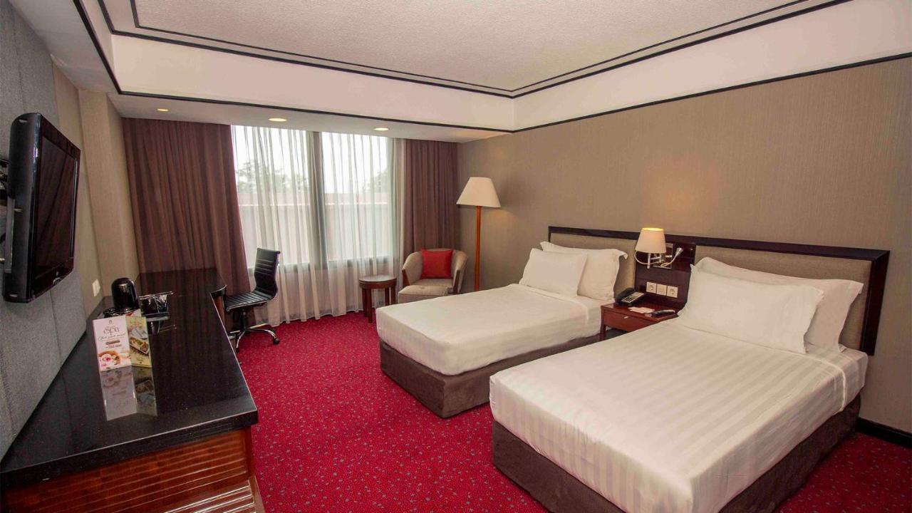 Redtop Hotel & Convention Center Jacarta Exterior foto